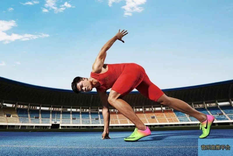 本泽马评选历史最佳阵容：